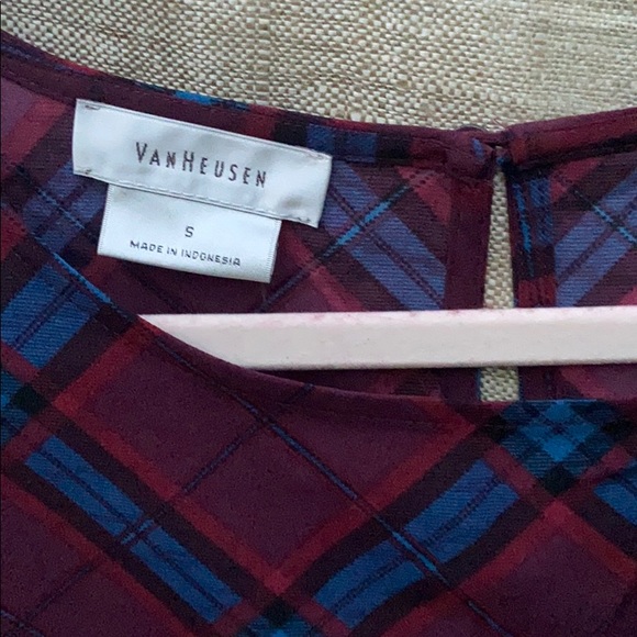 NWOT Van Heusen gorgeous too - Picture 2 of 6